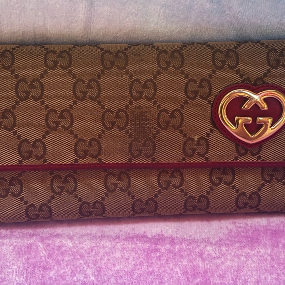 EUC Gucci pink